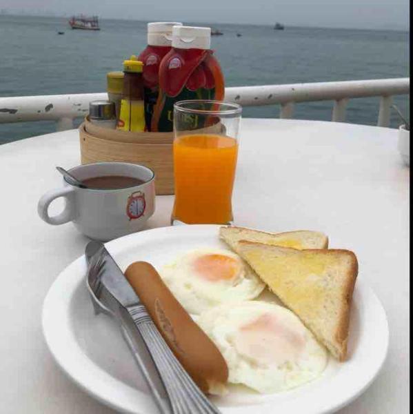 Island Inn Ko Lan Buitenkant foto